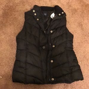 Gap puffy black vest